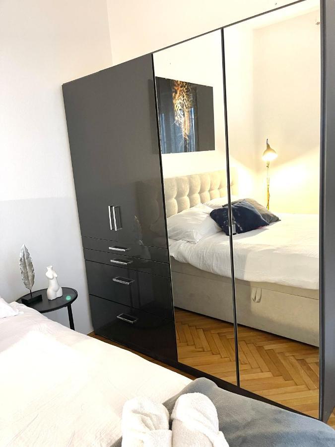 Studio Manu Apartment Split Exterior photo